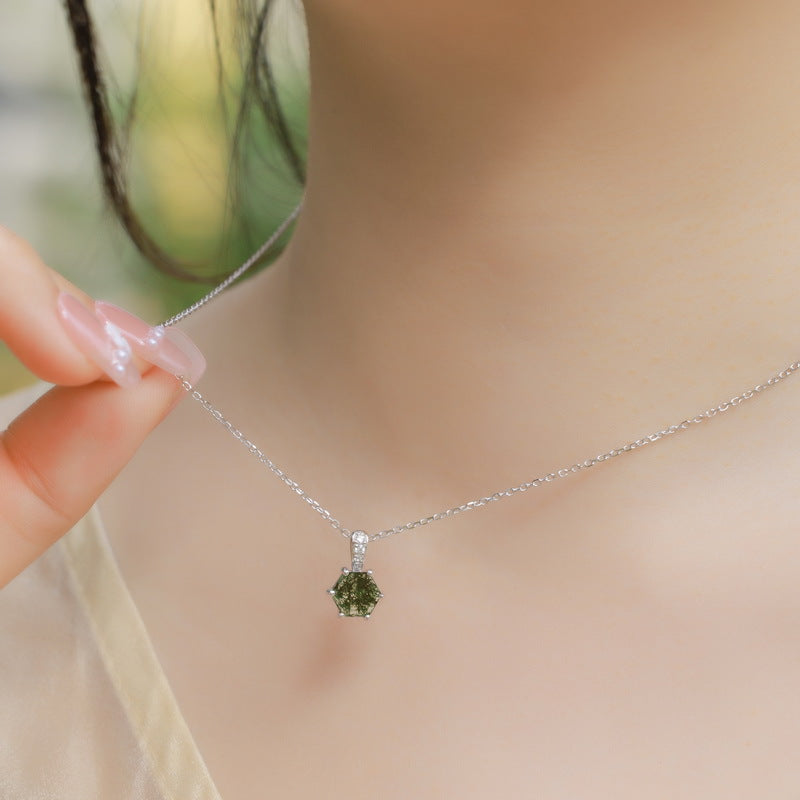 Simple And Elegant Silver Necklace For Women